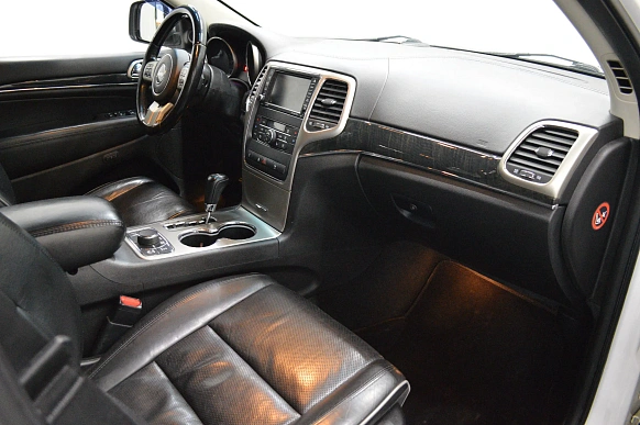 Купить ДЖип Чероки 2012г.