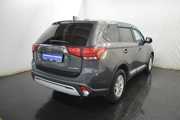 Купить Митсубиси Оутлендер 2018г.