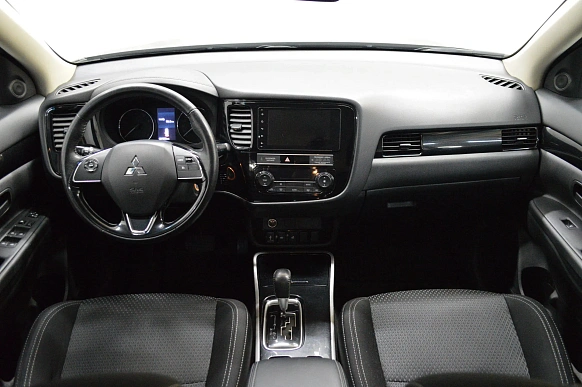 Купить Митсубиси Оутлендер 2018г.