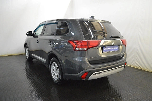 Купить Митсубиси Оутлендер 2018г.