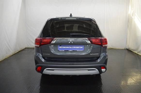 Купить Митсубиси Оутлендер 2018г.