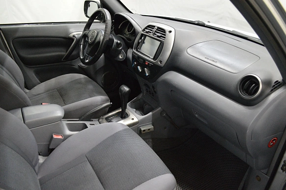 Купить Тойота Новый RAV4 2001г.