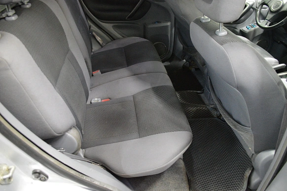 Купить Тойота Новый RAV4 2001г.