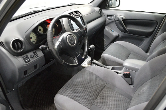 Купить Тойота Новый RAV4 2001г.